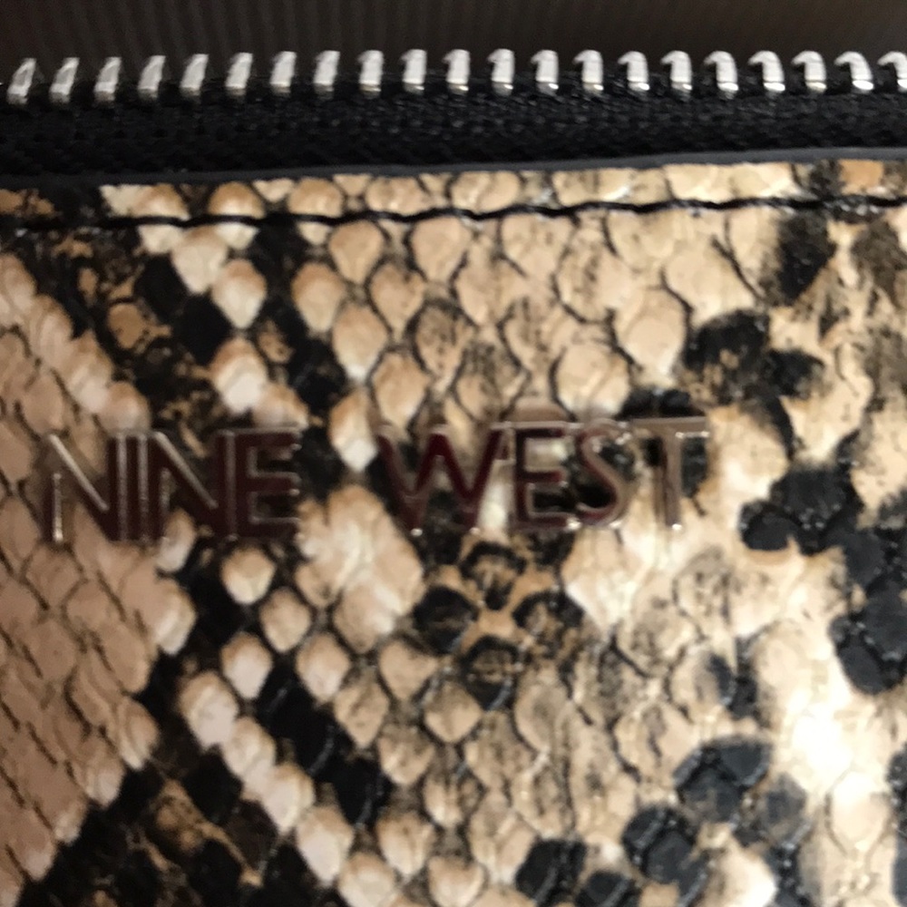 Nine West snakeskin cross body - Picture 5 of 7